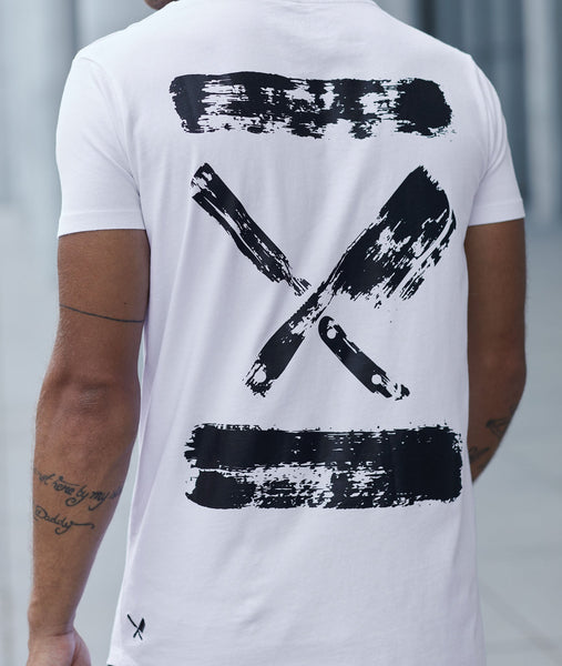 Inked Blades Cutted Neck