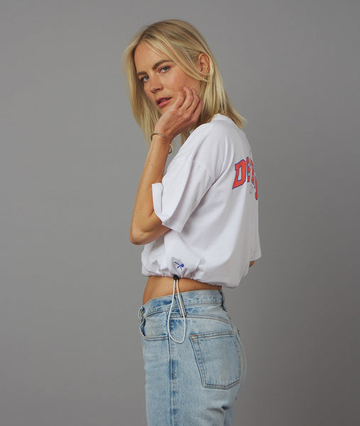 WMN DSTRTD Cropped