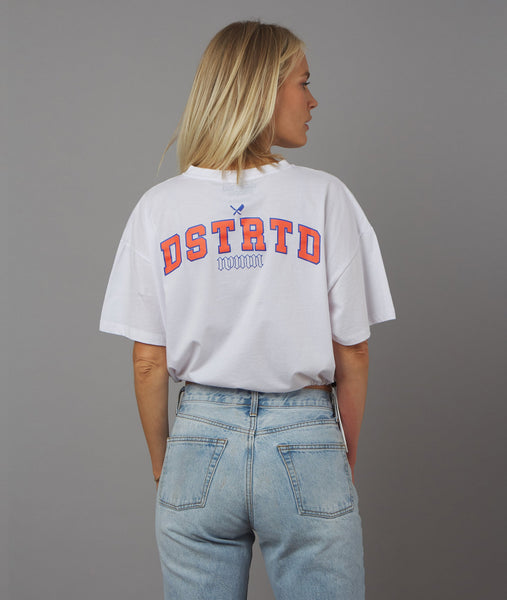 WMN DSTRTD Cropped